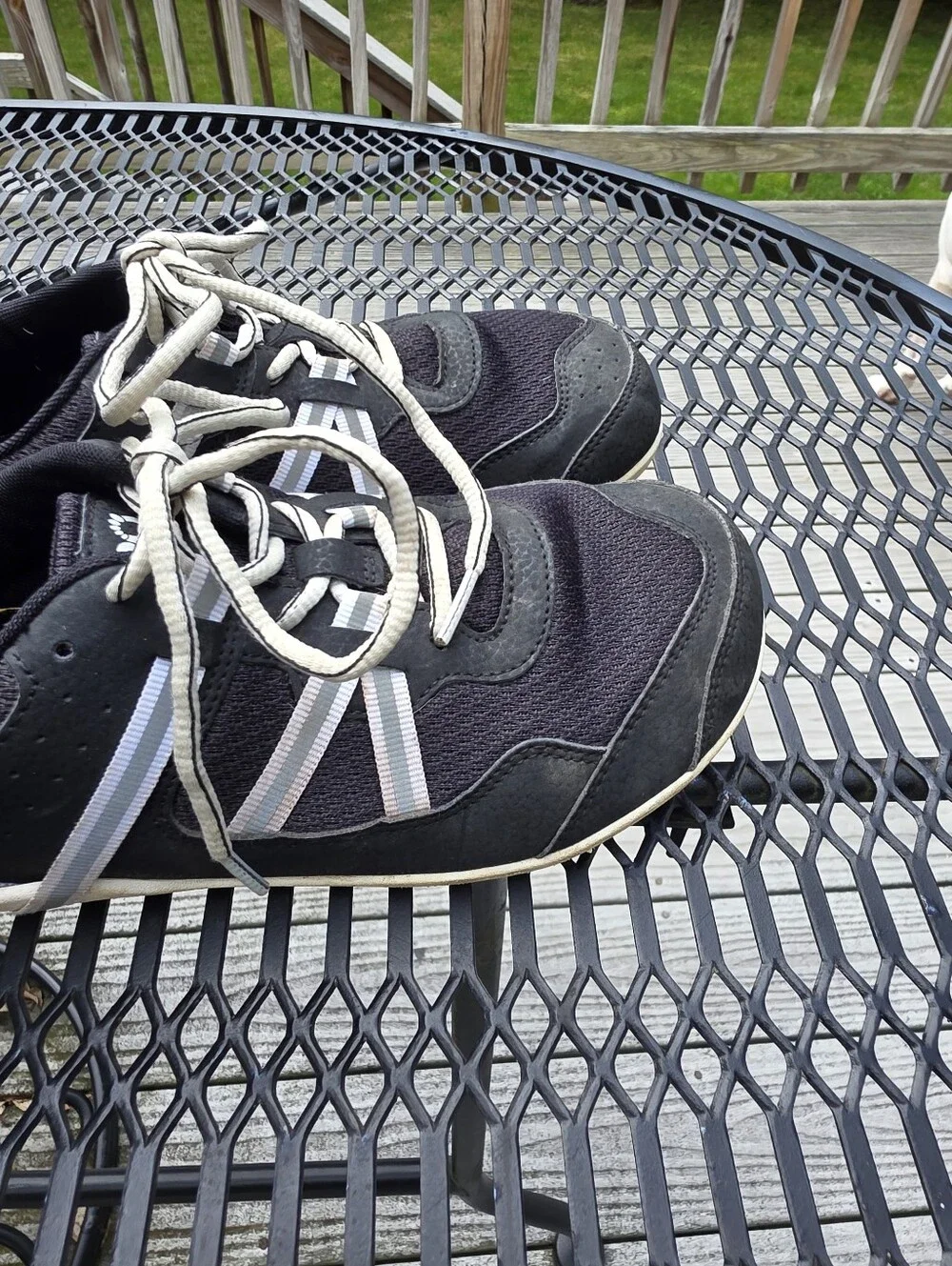 Women's Gently Used Prio Xero Black And White Shoes